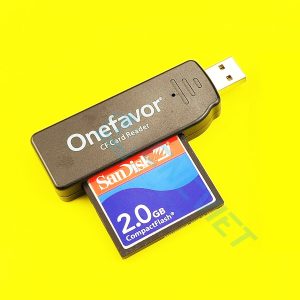 Đầu đọc thẻ CF, mới 100%. Gắn thẻ CF vào đầu đọc, cắm đầu đầu vào máy tính (PC / Laptop), driver tự nhận. Windows XP /7/10/11 (32 / 64 bits) hỗ trợ.